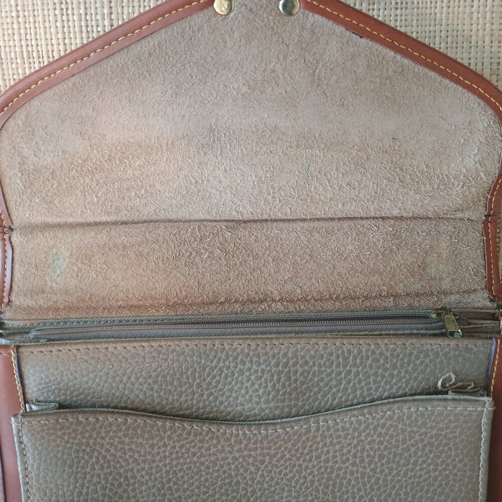 Dooney and Bourke All Weather Leather handbag / purse - Picture 6 of 12